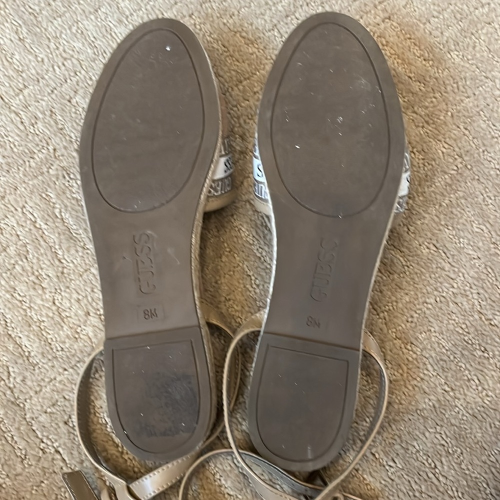 ✨ Guess Sandals - Picture 6 of 7